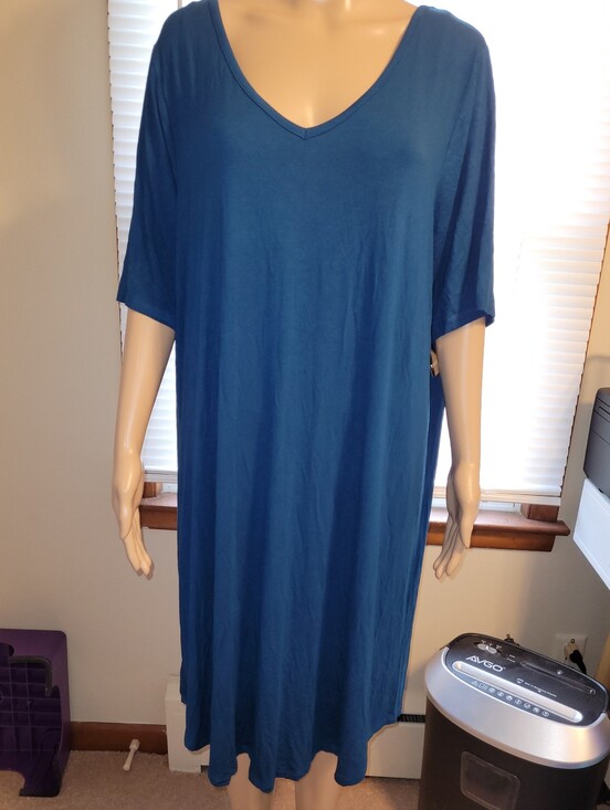 torrid Dresses & Skirts - NWT - Torrid Blue V-Neck Tee Shirt Dress - Deep Teal Blue 3X.